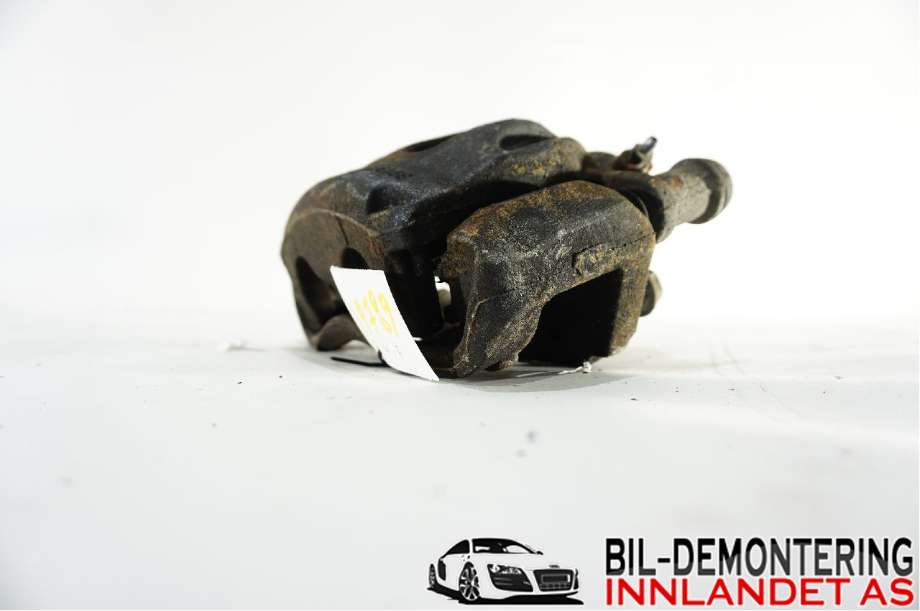 Bremsecaliper høyre foran til Mercedes Vito 2014-->> (W447) (W447) (MERCEDES|A 447 420 01 83|A 447 420 85 00|)