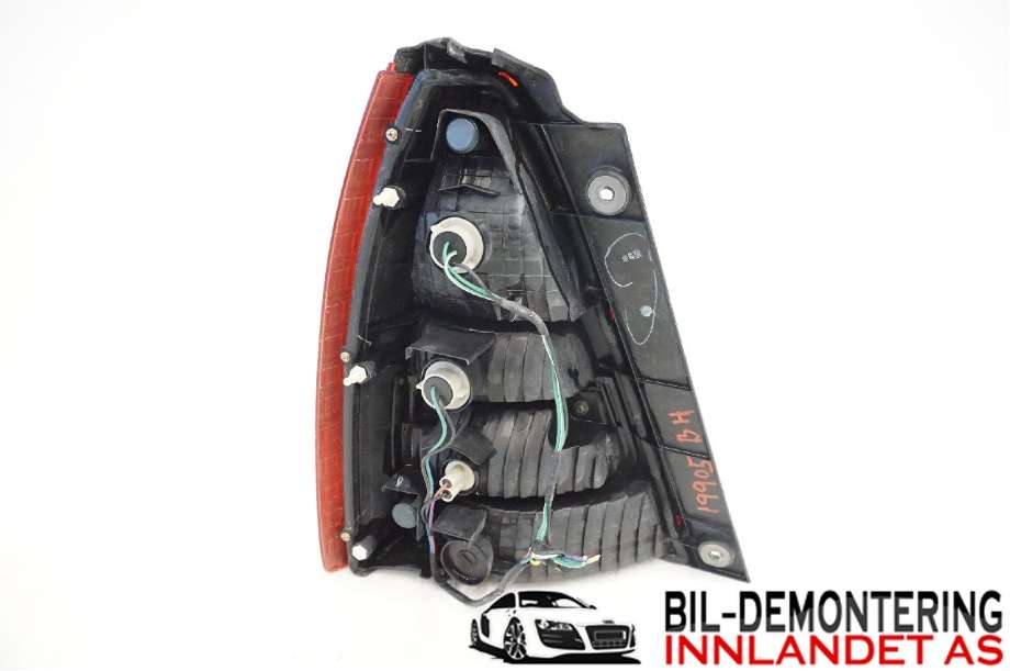 Baklykt høyre til Subaru Forester 2002-2005 (Type II, Fase 1)  (SUBARU|84201SA060||468)