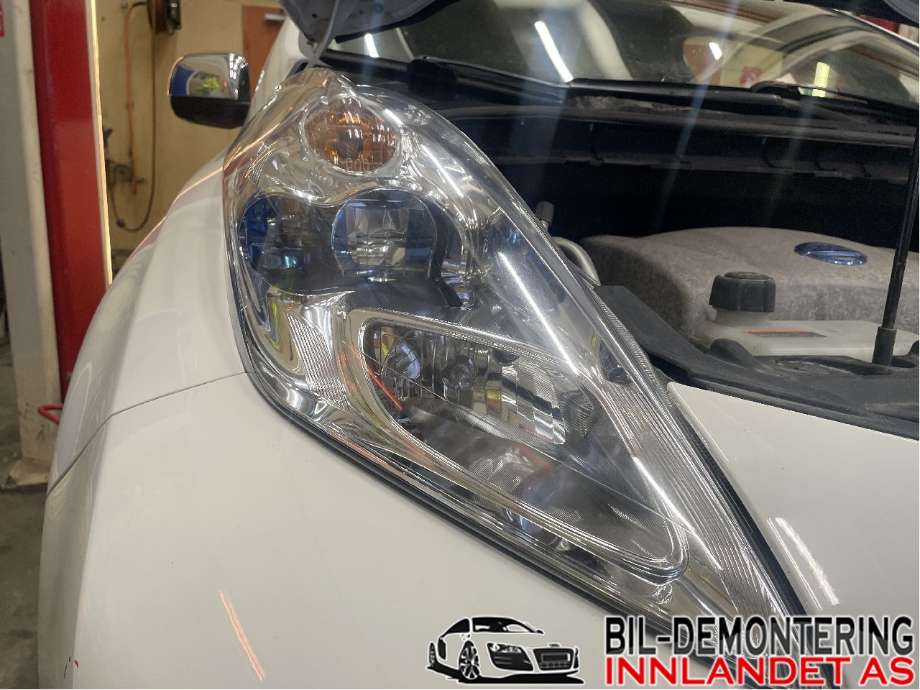 Frontlykt høyre halogen til Nissan Leaf 2011-2017 (Type I)  (NISSAN|260103NL5A|261803NL0A|)