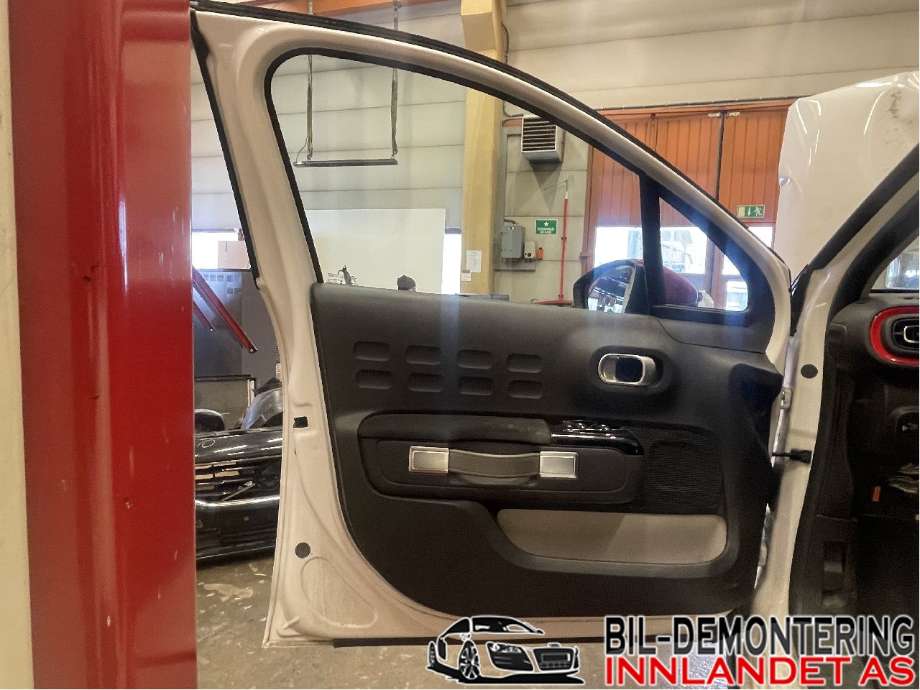 Dør venstre foran til Citroën C3 2016-->> (Type III)  (CITROEN|98 126 743 80|)