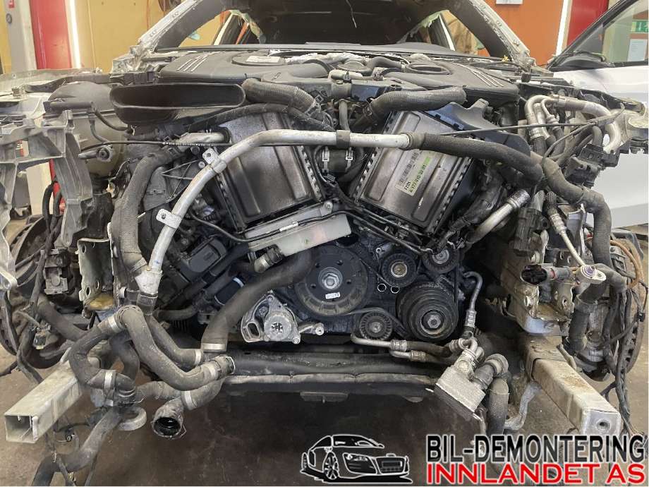 Motor bensin til Mercedes C-Klasse 2014-2018 (Fase 1) (W205) (W205) (MERCEDES|A 177 010 32 01|M177.980|A 177 010 64 10 80)