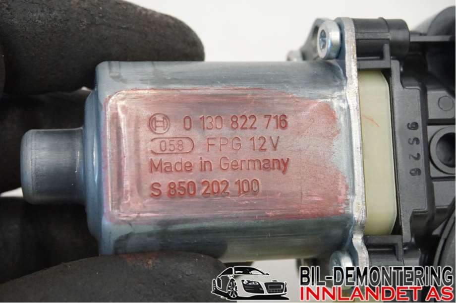Ruteheis høyre til Škoda Octavia 2013-2016 (Type III, Fase 1)  (SKODA|5Q0 959 802 B|)