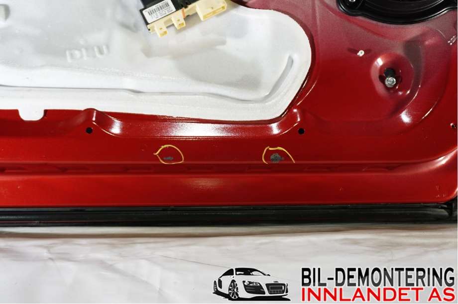 Dør venstre foran til Citroën C4 2004-2011 (Type I)  (CITROEN|9002 W0|)