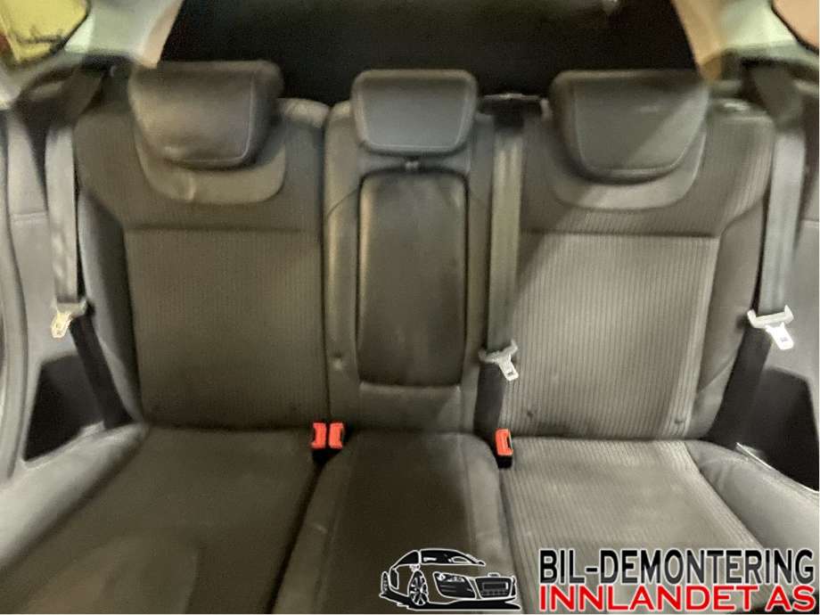 Sete bak til Ford Focus, 2011-2014 (Type III, Fase 1)  (FORD|BM51-A6361-CB)