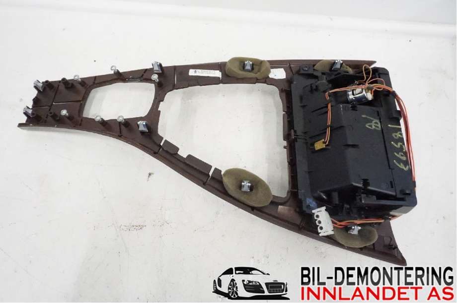 Diverse deler til BMW 3-Serie 2005-2011 (E90/E91/E92/E93) (E90/E91/E92/E93) (BMW|51 16 7 974 378|)