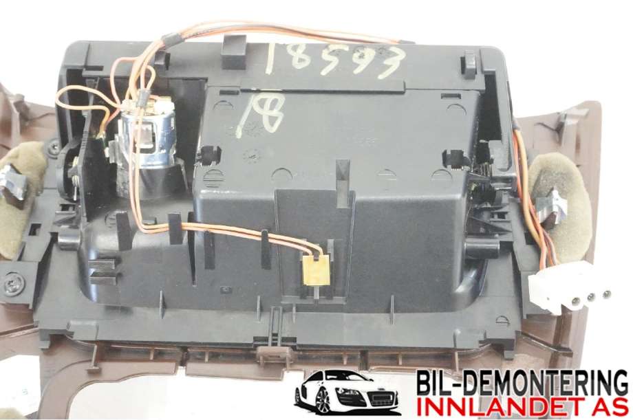Diverse deler til BMW 3-Serie 2005-2011 (E90/E91/E92/E93) (E90/E91/E92/E93) (BMW|51 16 7 974 378|)