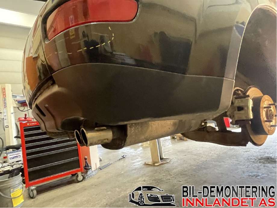 Støtfanger bak midtre del til Mitsubishi Outlander 2007-2010 (Type II, Fase 1) (MITSUBISHI|6410A067|)