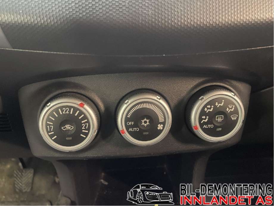 Varmeapparat betjening til Mitsubishi Outlander, 2007-2010 (Type II, Fase 1)  (MITSUBISHI|7820A115XA)