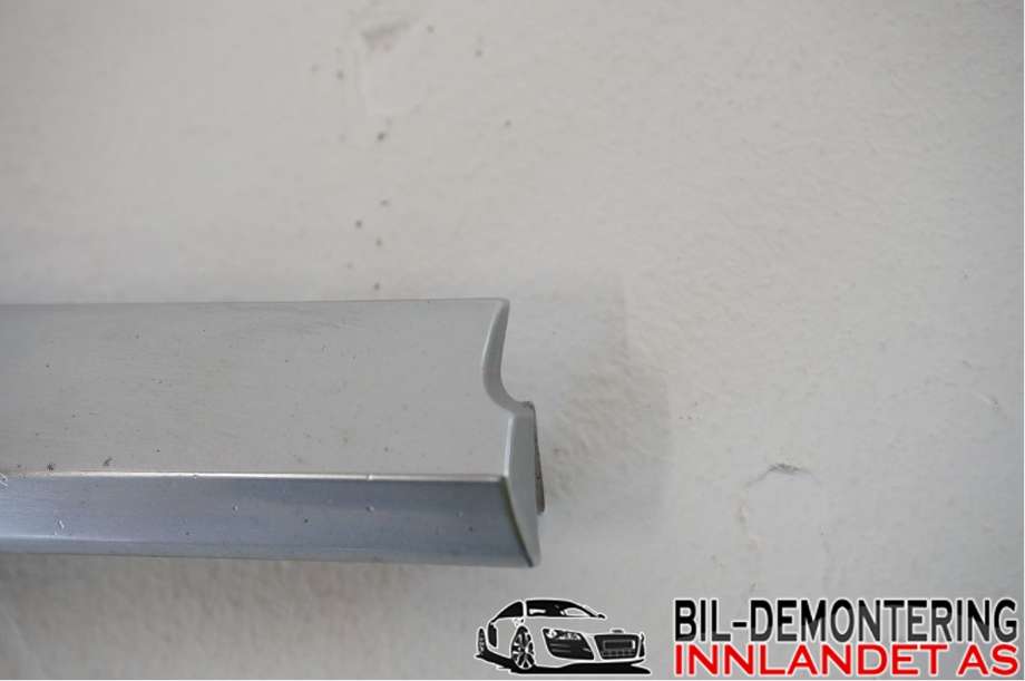 Emblem til Volvo V70 2007-2013 (Type III, Fase 1)  (VOLVO|30733467||31283900)