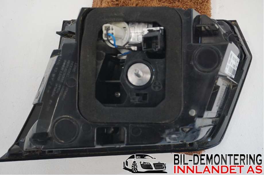 Baklykt venstre indre til Peugeot 3008 2016-->> (Type II)  (98 104 778 80|)