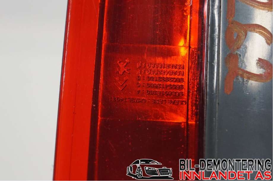 Baklykt bremselys bakrute til Peugeot 3008 2016-->> (Type II)  (98 119 510 80|)