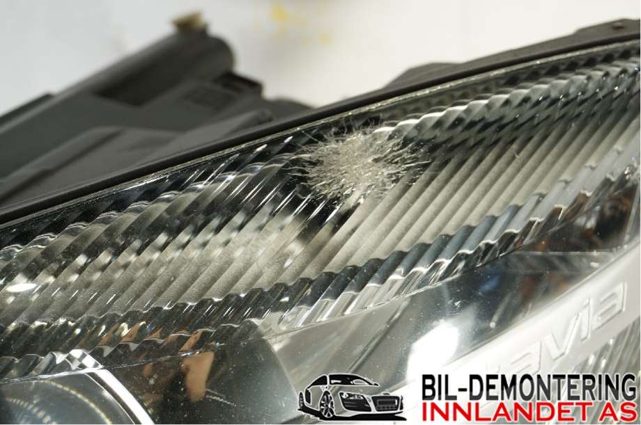 Frontlykt venstre halogen til Škoda Octavia 2009-2013 (Type II, Fase 2)  (SKODA|1Z1 941 017 T||1Z1941015G)