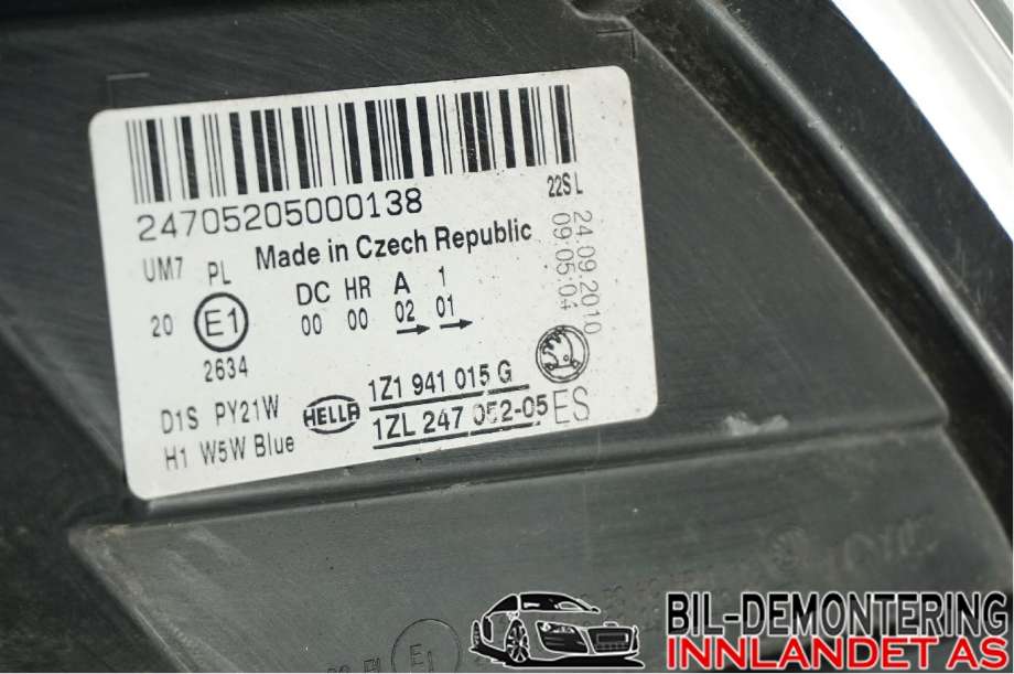 Frontlykt venstre halogen til Škoda Octavia 2009-2013 (Type II, Fase 2)  (SKODA|1Z1 941 017 T||1Z1941015G)