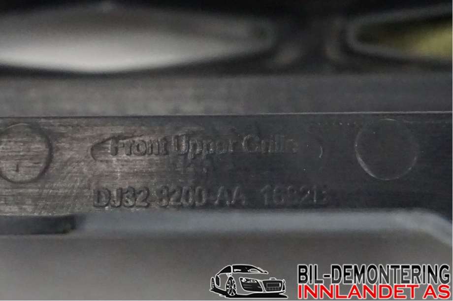 Grill midt til Land Rover Range Rover, Evoque 2011-2019 (Type I)  (LAND-ROVER|LR044694|)