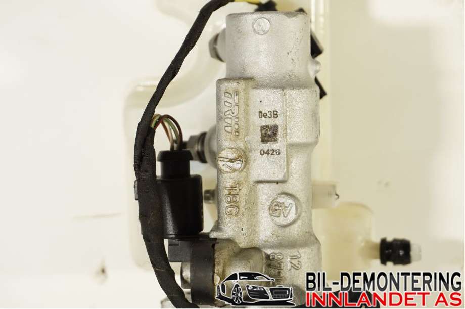 Bremsepumpe hoved til Škoda Octavia 2013-2016 (Type III, Fase 1) (SKODA|8V1 611 021 B|5Q1 614 019 AD|)