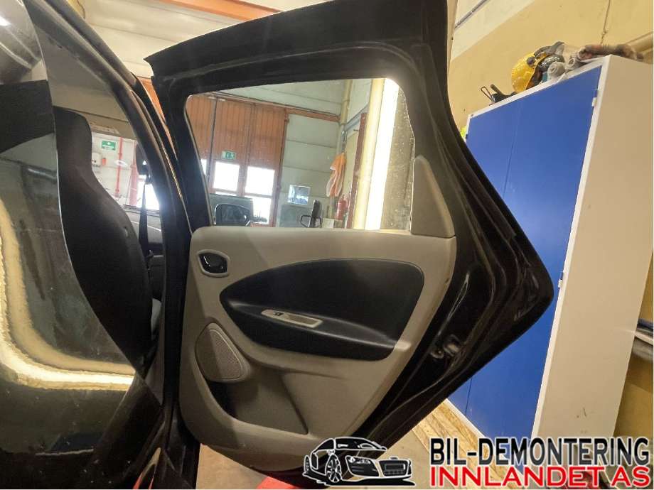 Dør høyre bak til Renault Zoe 2013-2019 (Fase 1) (RENAULT|821002887R|7705042200|)