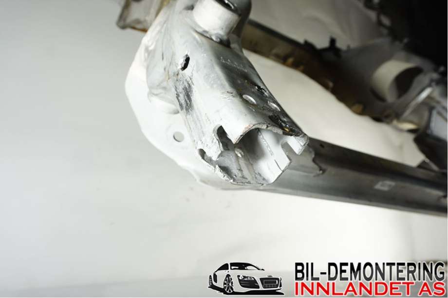 Travers foran hoved til Mercedes GLC 2015-2022 (X253) (X253) (MERCEDES|A 253 620 85 00|)