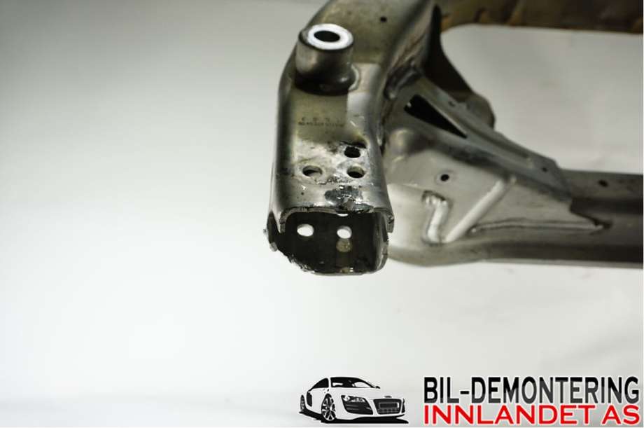 Travers foran hoved til Mercedes GLC 2015-2022 (X253) (X253) (MERCEDES|A 253 620 85 00|)
