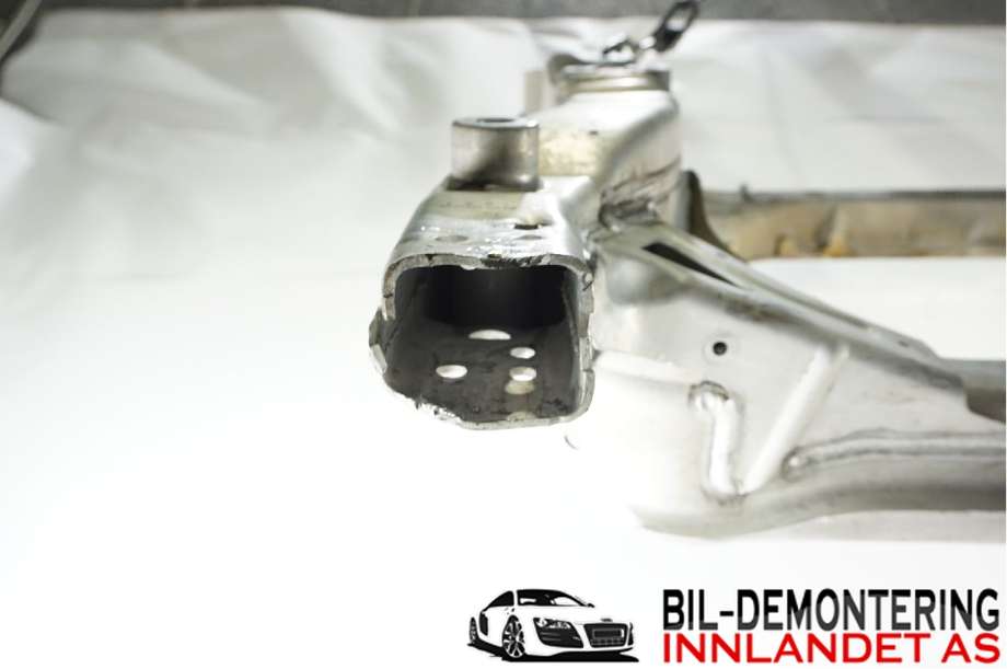 Travers foran hoved til Mercedes GLC 2015-2022 (X253) (X253) (MERCEDES|A 253 620 85 00|)