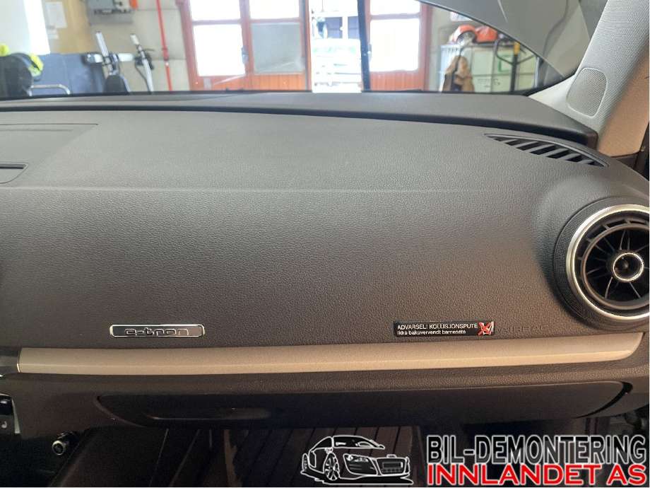 Airbag passasjer til Audi A3, 2016-2020 (Type III, Fase 2)  (AUDI|8V0 880 204 E)