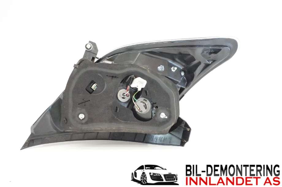Baklykt høyre til Toyota Yaris 2012-2014 (Type III, Fase 1)  (TOYOTA|815510D390|)