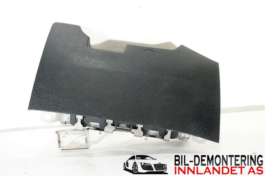 Airbag kne til Toyota Avensis, 2009-2015 (Type III, Fase 1)  (TOYOTA|7390005030C0)