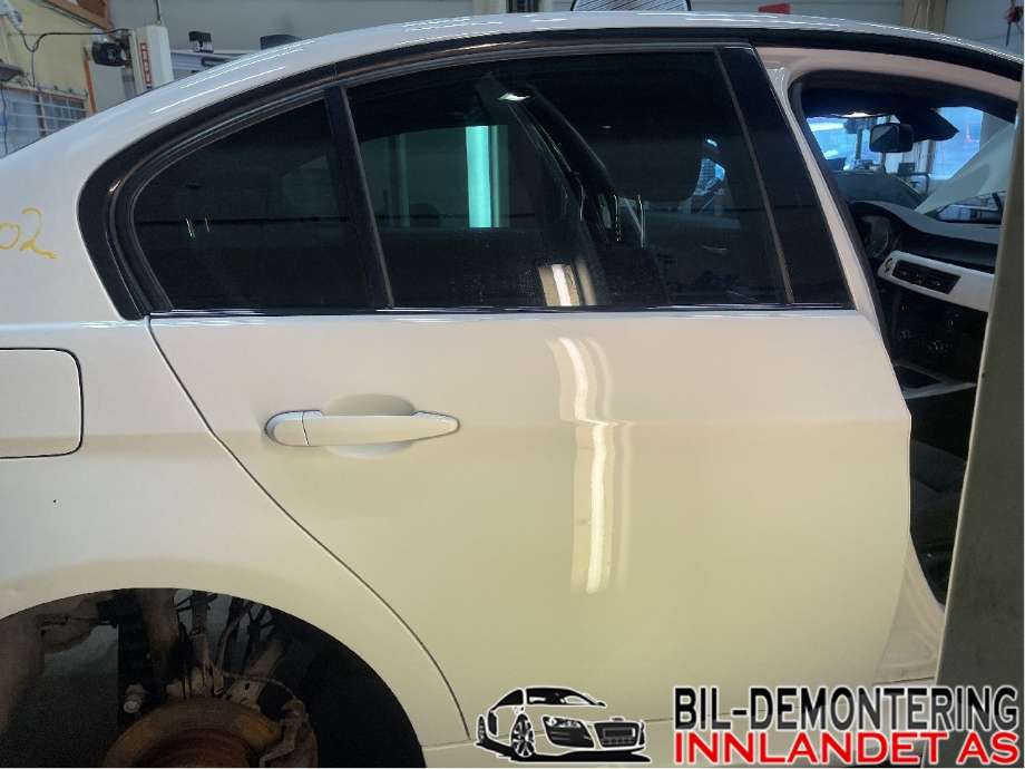 Dør høyre bak til BMW 3-Serie, 2005-2011 (E90/E91/E92/E93) (E90/E91/E92/E93) (BMW|41 00 7 203 648)
