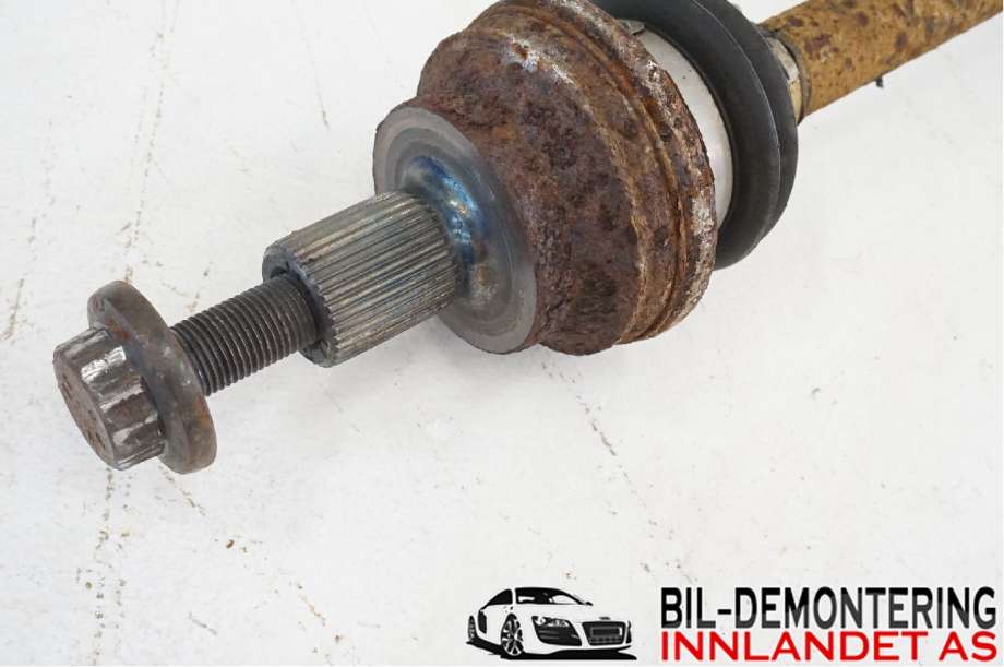 Drivaksel venstre bak til VW Tiguan 2011-2016 (Type I, Fase 2)  (VOLKSWAGEN|1K0 501 203 FX|)