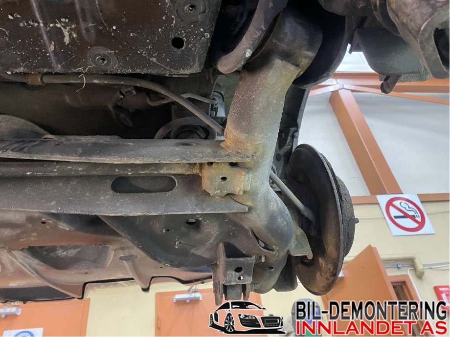 Bakaksel til Nissan Leaf 2011-2017 (Type I)  (NISSAN|555013NM0B|)