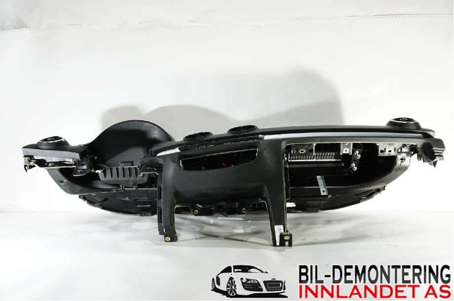 Dashbord til Audi A3 2012-2016 (Type III, Fase 1)  (AUDI|8V1 857 001 F|8V1 857 001 L|)