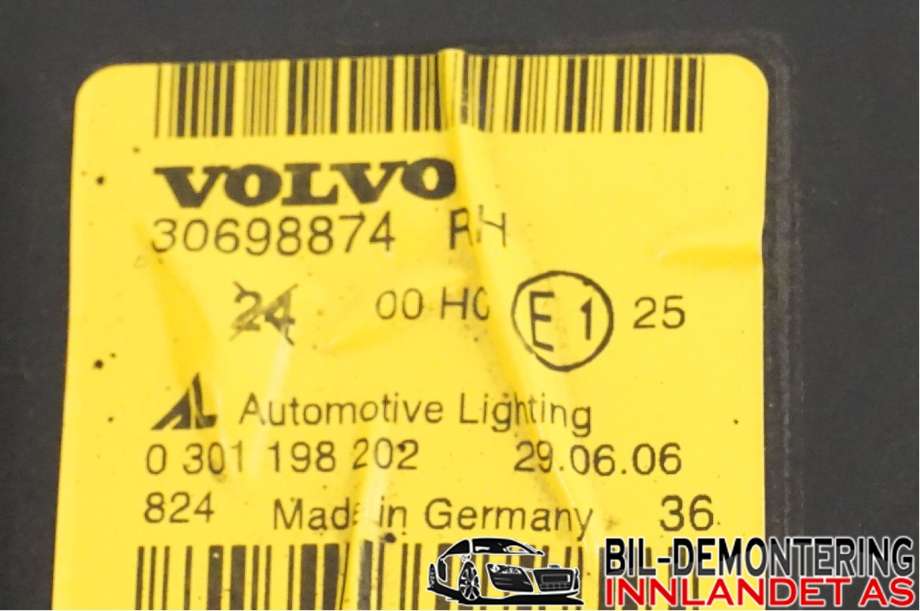Frontlykt høyre halogen til Volvo S40 2004-2007 (Type II, Fase 1)  (VOLVO|30698874|)