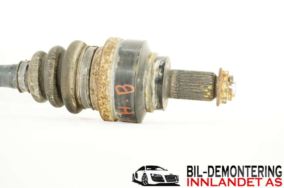 Drivaksel høyre bak til BMW 3-Serie 2012-2018 (F30/F31/F34) (F30/F31/F34) (BMW|33 20 8 680 348|)