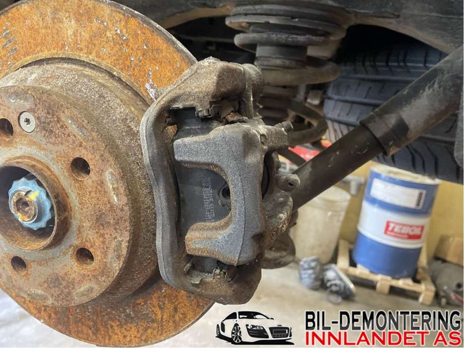 Bremsecaliper venstre bak til Mercedes Vito 2014-->> (W447) (W447) (MERCEDES|A 447 420 06 83|A 447 420 80 00|)