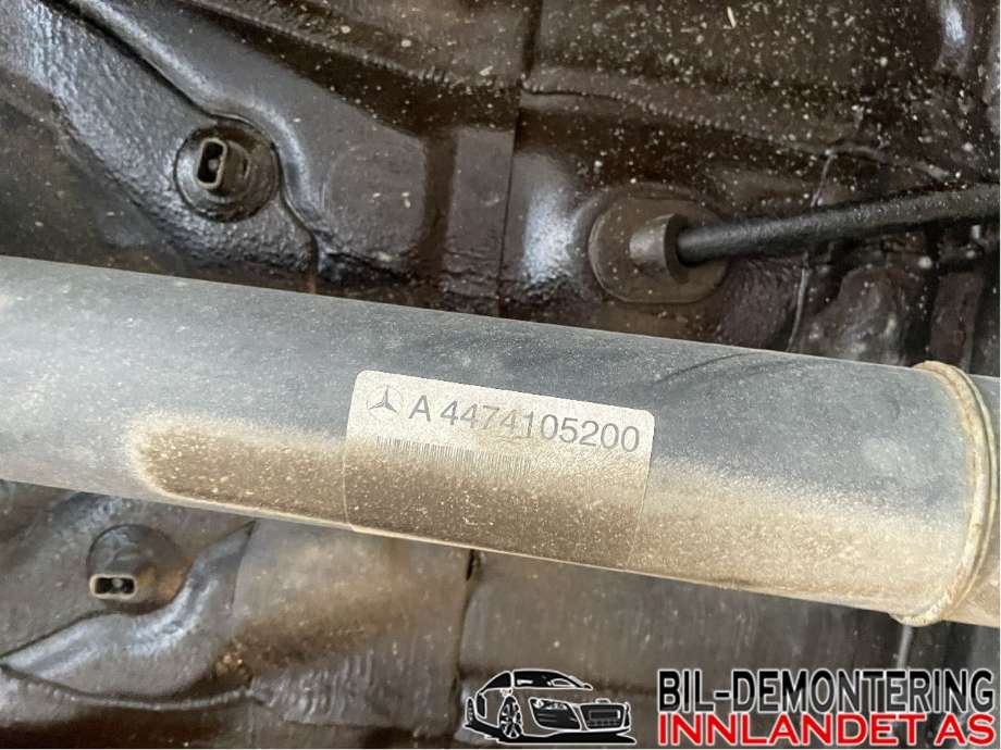 Mellomaksel til Mercedes Vito 2014-->> (W447) (W447) (MERCEDES|A 447 410 15 00|A 447 410 52 00|A4474105200)