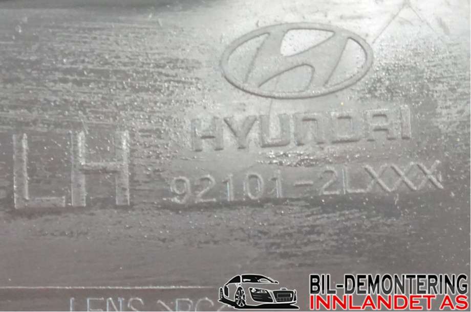 Frontlykt venstre halogen til Hyundai i30 2007-2012 (Type I)  (HYUNDAI|92101 2L120|)