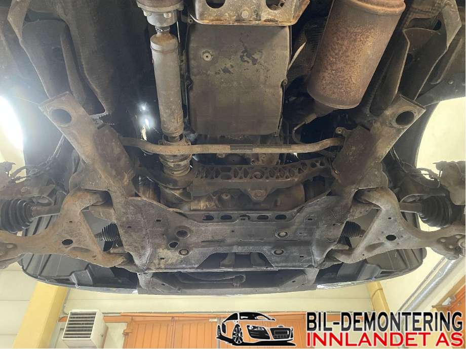 Travers foran hoved til Mercedes Vito/Viano 2010-2014 (Fase 2) (W639) (W639) (MERCEDES|A 639 330 36 06|)