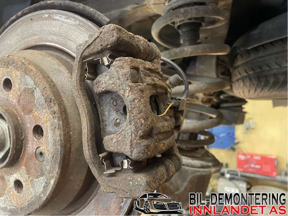 Bremsecaliper venstre bak til Mercedes Vito/Viano 2010-2014 (Fase 2) (W639) (W639) (MERCEDES|A 639 420 02 83|A 639 420 08 83|)
