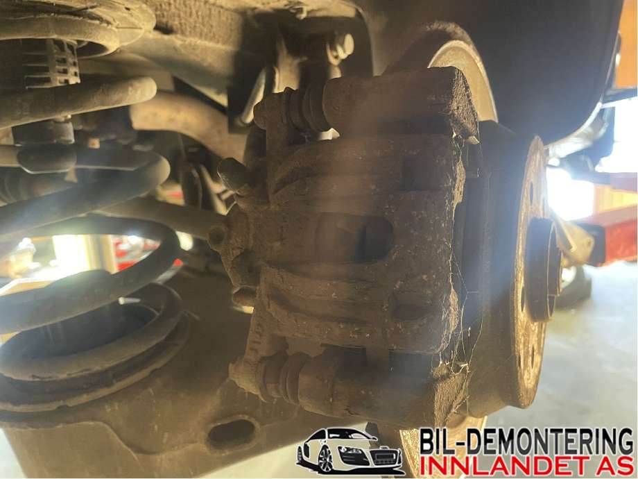 Bremsecaliper høyre bak til Mercedes Vito/Viano, 2010-2014 (Fase 2) (W639) (W639) (MERCEDES|A 639 420 08 83)