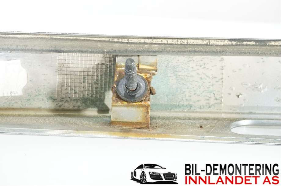 Bakluke/bakdør håndtak til Toyota Yaris 2012-2014 (Type III, Fase 1) (TOYOTA|7481113010C0|7481113010C2|)