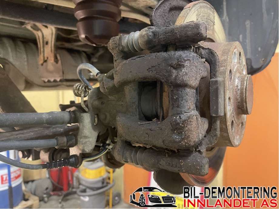 Bremsecaliper venstre bak til VW Caddy, 2010-2015 (Type III, Fase 2)  (VOLKSWAGEN|2K5 615 423)