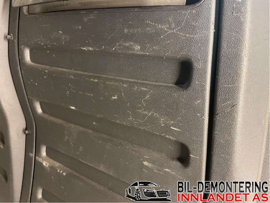 Bagasjerom hundegitter til VW Caddy 2010-2015 (Type III, Fase 2)  (VOLKSWAGEN|2K3 863 169 C|2K3 863 172 A|)