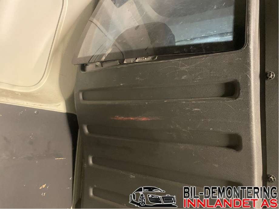 Bagasjerom hundegitter til VW Caddy 2010-2015 (Type III, Fase 2)  (VOLKSWAGEN|2K3 863 169 C|2K3 863 172 A|)