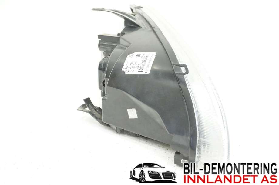 Frontlykt venstre halogen til Ford Focus 2004-2007 (Type II, Fase 1) (FORD|4M51-13101-AD|)
