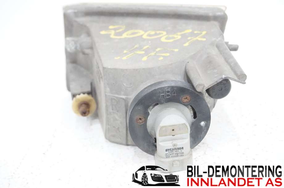 Tåkelykt høyre foran til Toyota RAV4 2000-2006 (Type II)  (TOYOTA|8121142020|)
