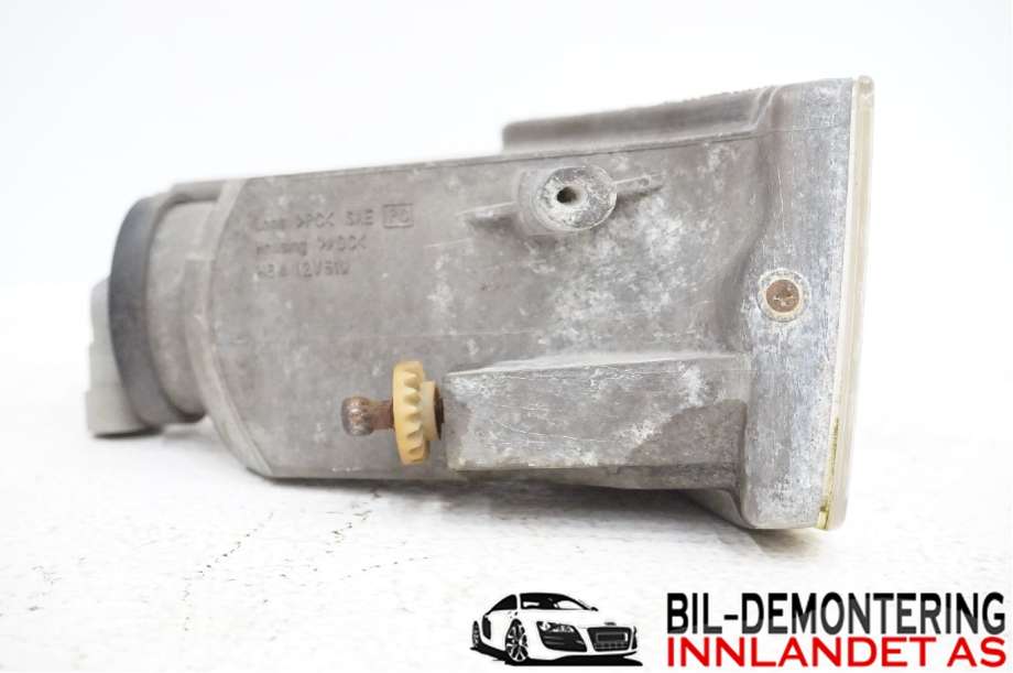 Tåkelykt venstre foran til Toyota RAV4 2000-2006 (Type II)  (TOYOTA|8122142020|)