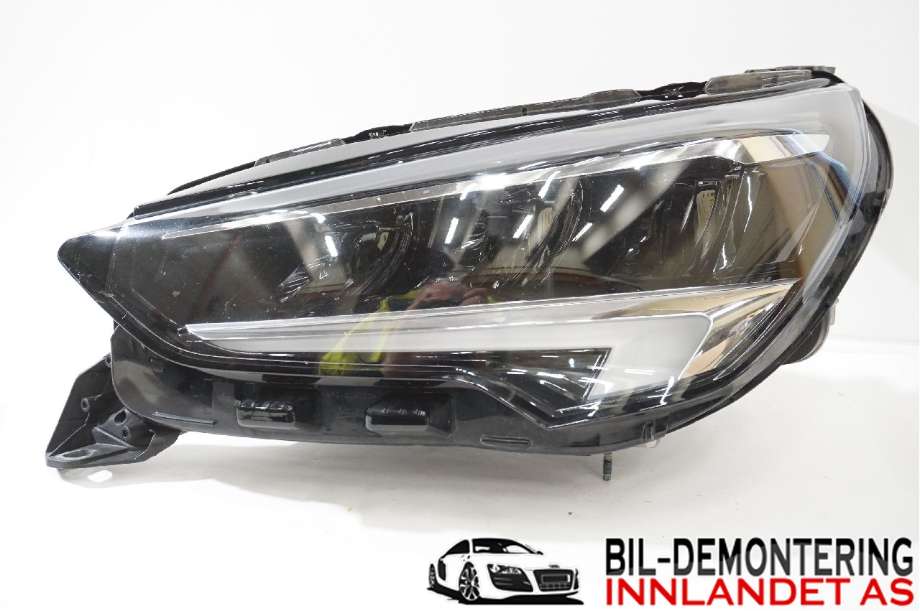 Frontlykt venstre halogen til Opel Corsa F, 2019-->>  (OPEL|9829522780)