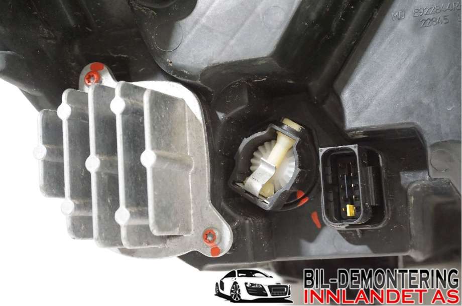 Frontlykt venstre halogen til Opel Corsa F 2019-->>  (OPEL|9829522780||39162653)