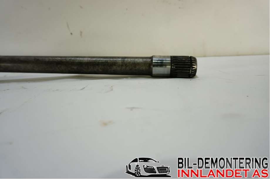Drivaksel høyre foran til BMW X3 2007-2010 (Fase 2) (E83) (E83) (BMW|31 60 3 450 566|)