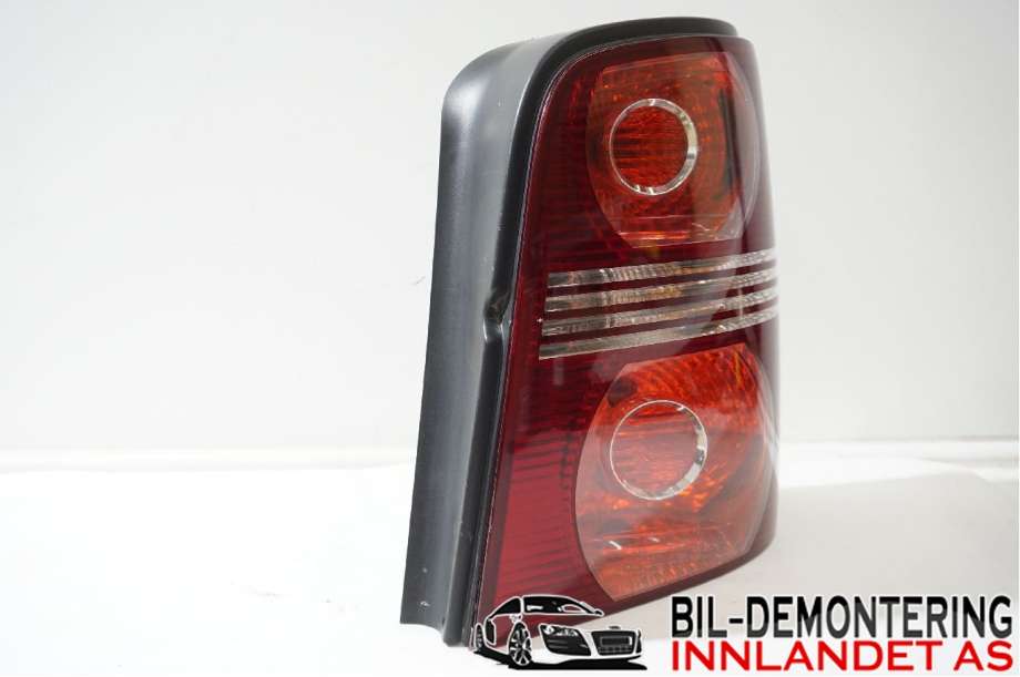 Baklykt høyre til VW Touran 2007-2010 (Type I, Fase 2)  (VOLKSWAGEN|1T0 945 096 N|)