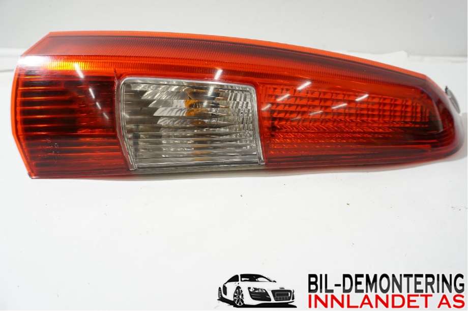 Baklykt venstre til Volvo V70 2000-2004 (Type II, Fase 1)  (VOLVO|30655374|)